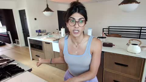 Snapshot of tgirltoesx chatting on 07-16-26, 05:30 babygirlmami online show from 07-16-26, 05:30