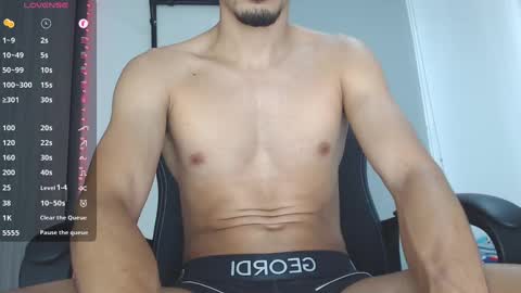 Snapshot of th_russ chatting on 12-22-24, 03:11 INSTAGRAM Th1rss online show from 12-22-24, 03:11