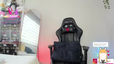 Snapshot of thaeltaylor chatting on 03-12-25, 05:07 Thael online show from 03-12-25, 05:07