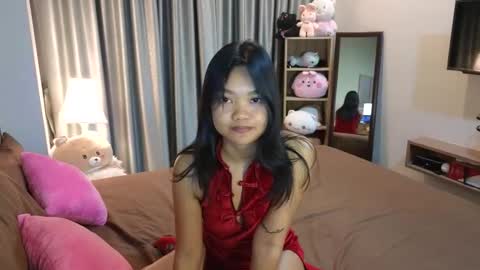 Snapshot of thailand4you chatting on 12-21-25, 02:46 AbbieThai online show from 12-21-25, 02:46