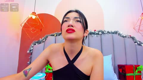 Snapshot of thailycherry chatting on 12-26-24, 07:27 Thaily online show from 12-26-24, 07:27