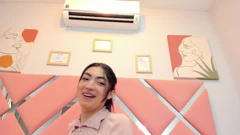 Snapshot of thailycherry chatting on 03-11-25, 10:53 Thaily online show from 03-11-25, 10:53