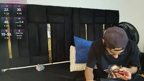 T H A I S  online show from 11-23-25, 07:57