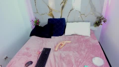       online show from 05-21-26, 02:18