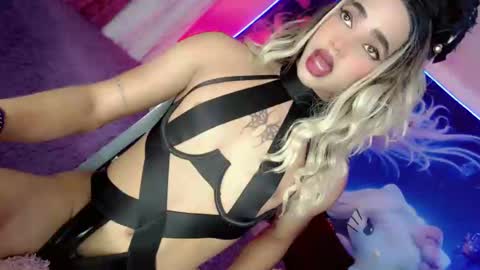 Thalia Girl online show from 03-02-25, 01:36