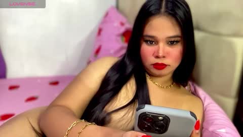 Ms. Thalia online show from 12-17-25, 04:51