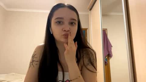 Yumi online show from 02-23-26, 03:09