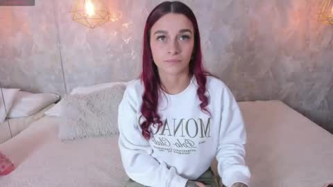 Snapshot of thalira_angels chatting on 05-25-26, 05:52 THALIRA ANGELS online show from 05-25-26, 05:52