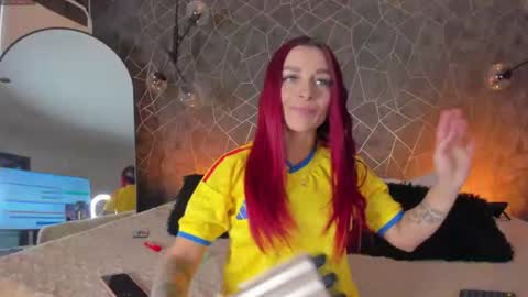 Snapshot of thalira_angels chatting on 06-17-26, 06:20 THALIRA ANGELS online show from 06-17-26, 06:20