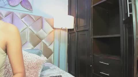 Snapshot of thalya_adams chatting on 02-28-26, 12:06 Thalya online show from 02-28-26, 12:06