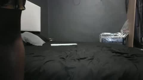 thamtsho1108 online show from 11-18-25, 07:40