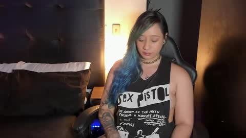 Snapshot of thamyjade chatting on 04-07-26, 03:18 Thamy online show from 04-07-26, 03:18