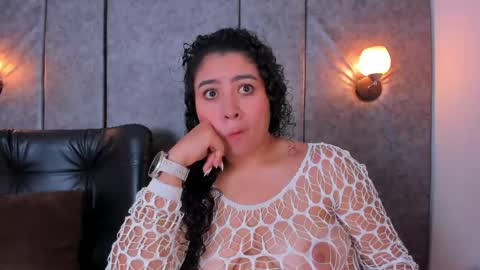 Snapshot of thara_webstter chatting on 04-17-26, 11:46 thara webstter online show from 04-17-26, 11:46