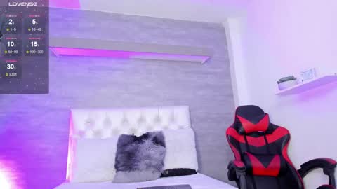 Snapshot of thararouse chatting on 02-10-25, 12:08 Thara Rouse online show from 02-10-25, 12:08