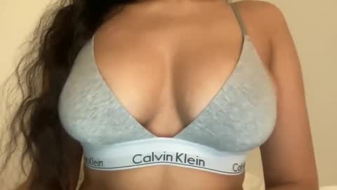 Melanie online show from 04-08-26, 03:17