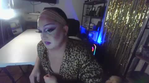 Snapshot of thatoneboyfromb4 chatting on 02-07-25, 10:19 thatoneboyfromb4 online show from 02-07-25, 10:19