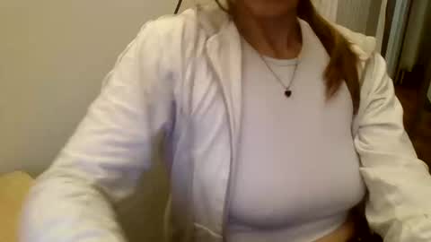 the crazy travellers online show from 12-23-25, 08:12