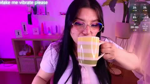 Snapshot of the_cat_girl_ chatting on 11-12-25, 03:01 i am Cat online show from 11-12-25, 03:01