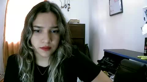 Snapshot of the_crow_18 chatting on 06-16-26, 07:49 liz online show from 06-16-26, 07:49
