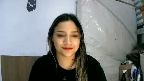 Snapshot of the_crow_18 chatting on 08-08-26, 10:34 liz online show from 08-08-26, 10:34