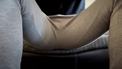 Snapshot of the_delicious_19 chatting on 01-01-25, 12:00 the_delicious_19 online show from 01-01-25, 12:00