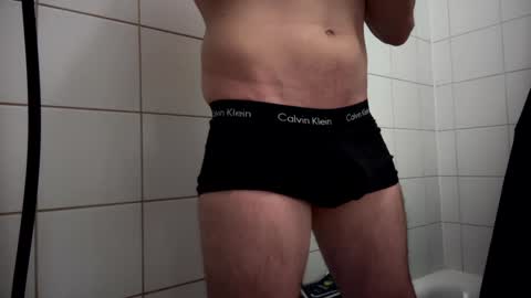 Snapshot of the_delicious_19 chatting on 01-31-25, 07:51 the_delicious_19 online show from 01-31-25, 07:51