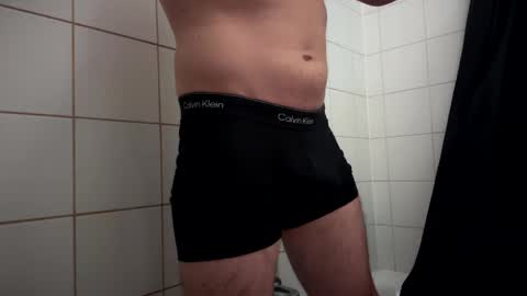 Snapshot of the_delicious_19 chatting on 10-09-25, 04:27 the_delicious_19 online show from 10-09-25, 04:27