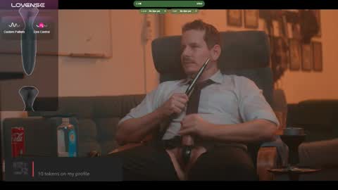 Snapshot of the_dilf chatting on 01-05-26, 06:00 The DILF - online show from 01-05-26, 06:00