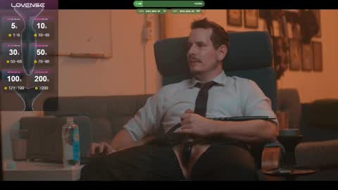 Snapshot of the_dilf chatting on 01-06-26, 05:27 The DILF - online show from 01-06-26, 05:27