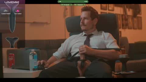 Snapshot of the_dilf chatting on 05-03-26, 04:57 The DILF - online show from 05-03-26, 04:57