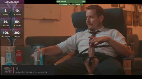 Snapshot of the_dilf chatting on 06-10-26, 05:34 The DILF - online show from 06-10-26, 05:34