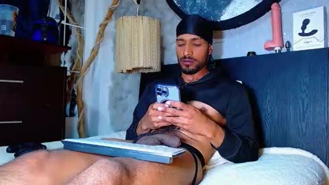 the dog lian online show from 11-11-25, 02:50