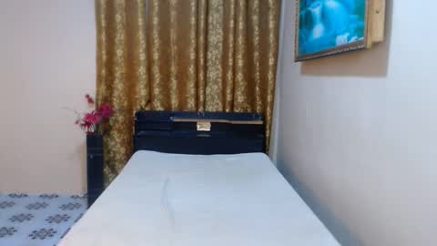 Snapshot of the_girl_nxt_door chatting on 12-16-25, 03:00 samm online show from 12-16-25, 03:00