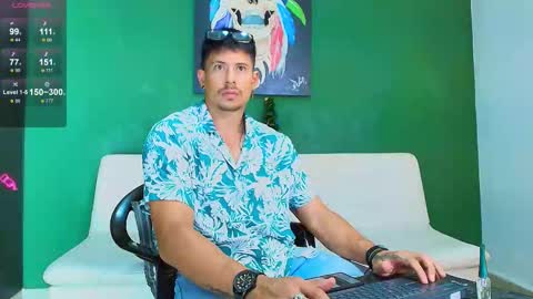 SCOTT  THEO  KAMERON  GENDERSON online show from 12-18-25, 07:53