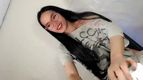 Snapshot of the_horny_bella chatting on 04-20-26, 12:19 the_horny_bella online show from 04-20-26, 12:19