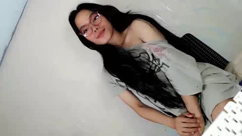 Snapshot of the_horny_bella chatting on 04-28-26, 01:49 the_horny_bella online show from 04-28-26, 01:49