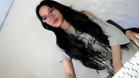 Snapshot of the_horny_bella chatting on 04-29-26, 12:53 the_horny_bella online show from 04-29-26, 12:53