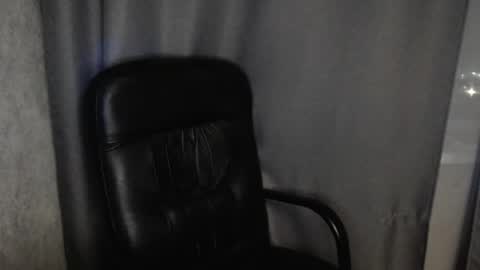 Snapshot of the_moon_fairy chatting on 05-13-26, 05:10 Mia online show from 05-13-26, 05:10