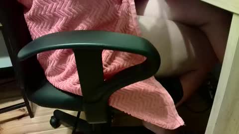 Stephan 34  Cassandra 25 online show from 10-27-25, 10:14