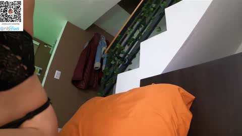 Snapshot of the_pussy_boulevard chatting on 09-12-25, 01:28 Anna online show from 09-12-25, 01:28