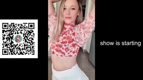 Snapshot of the_pussy_boulevard chatting on 10-19-25, 08:20 Anna online show from 10-19-25, 08:20