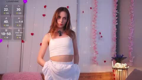 Snapshot of the_truewoman_show chatting on 06-07-26, 03:10 My name is Cynthia and Im very happy to see you in my sweet room online show from 06-07-26, 03:10