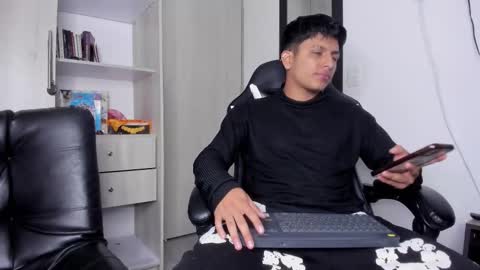 Danny online show from 11-24-25, 02:55