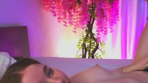 im Grace  turn up the sounds on your device... to hear my sweet moans online show from 04-11-26, 07:45