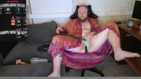 Snapshot of theballboy chatting on 04-28-26, 10:20 theballboy online show from 04-28-26, 10:20