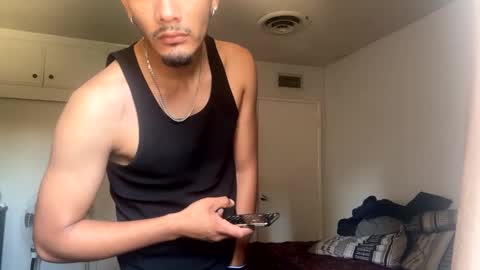 Snapshot of thebarber_ chatting on 10-09-25, 05:44 thebarber_ online show from 10-09-25, 05:44