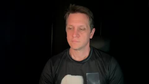 Snapshot of thebatandthecat10 chatting on 06-17-26, 07:04 ISABELLA or MATT online show from 06-17-26, 07:04
