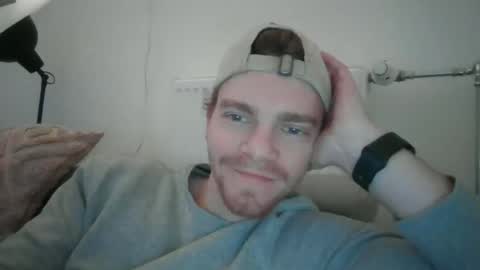 Snapshot of thebatguuy chatting on 12-21-24, 03:20 thebatguuy online show from 12-21-24, 03:20