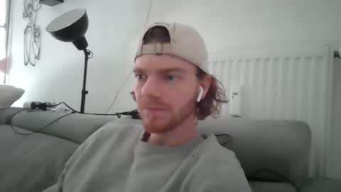 Snapshot of thebatguuy chatting on 11-09-25, 11:30 thebatguuy online show from 11-09-25, 11:30