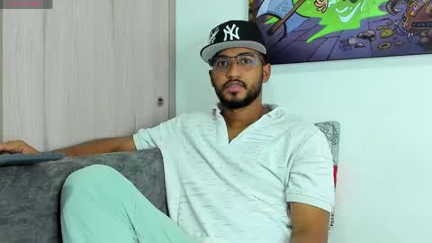 Snapshot of theblack_frank chatting on 04-24-26, 11:34 theblack_frank online show from 04-24-26, 11:34